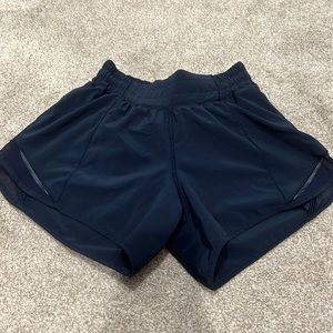 Lululemon short